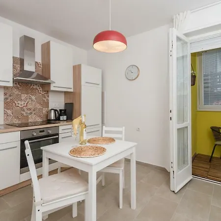Fabolous Angelina Apartment